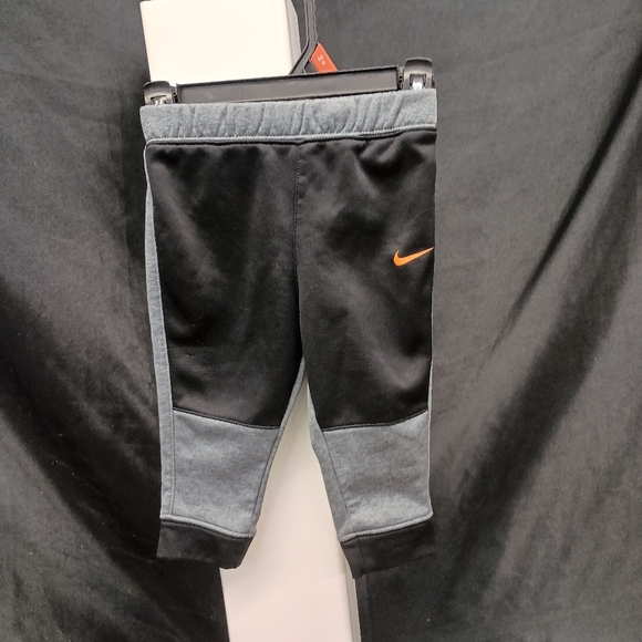 Nike Black and Gray Sweatpants with Elastic Waistband - Picture 8 of 8